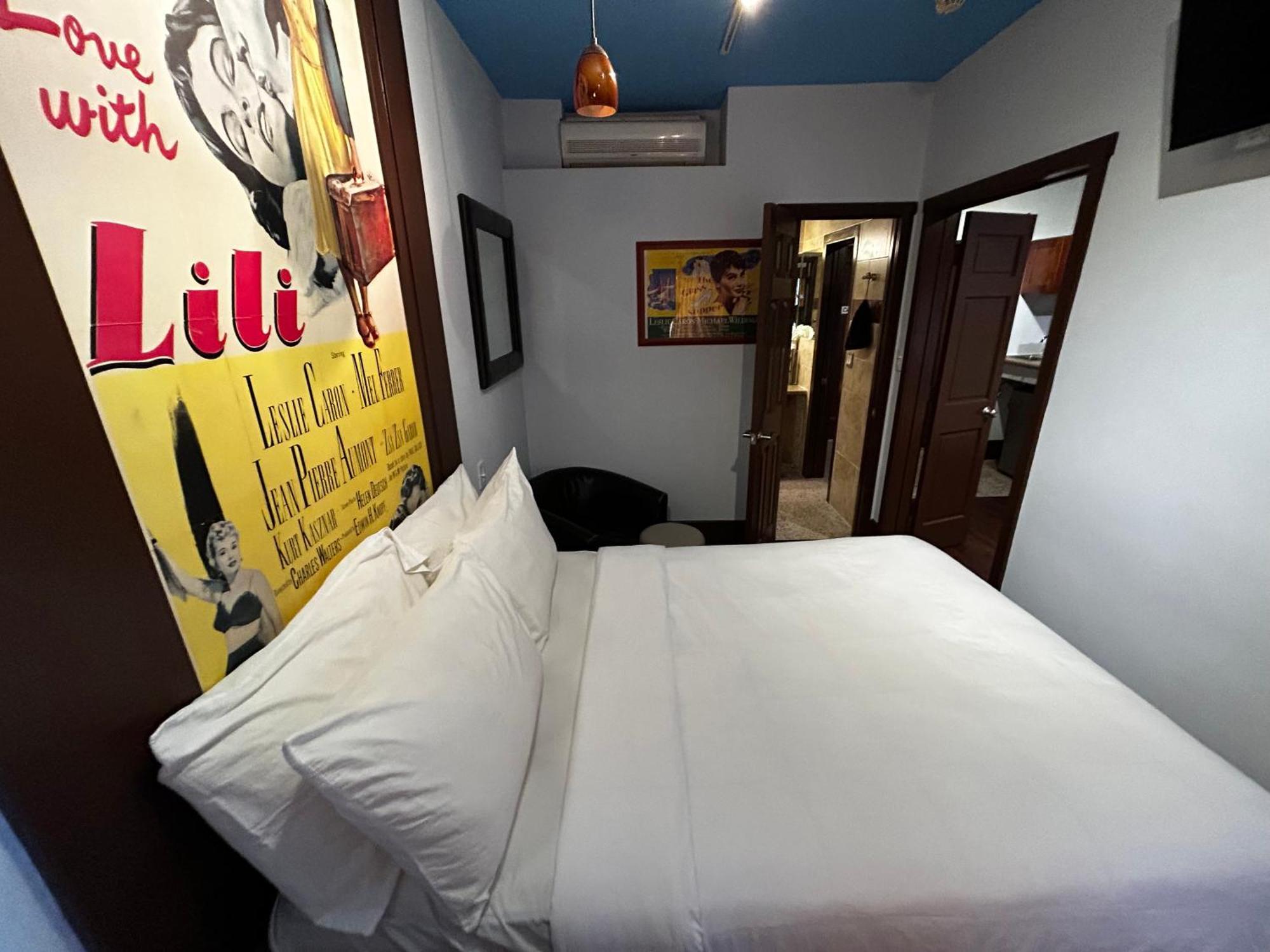 Chelsea Pines Inn Ню Йорк Екстериор снимка